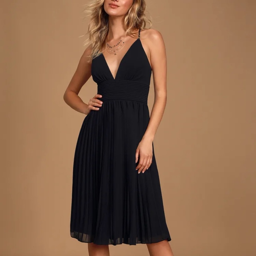 NEW Lulu’s Love Me To The Moon Black Midi Dress